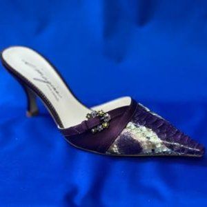 New  Imagine Vince Camuto Rochelle Violet Snake